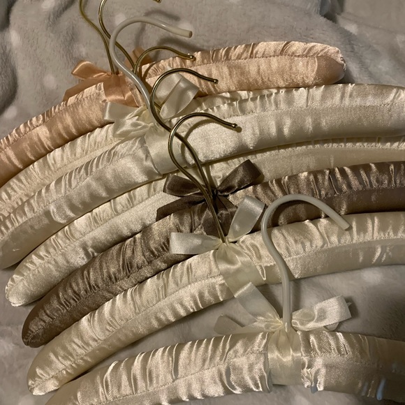 Satin Lingerie hangers - Picture 3 of 5